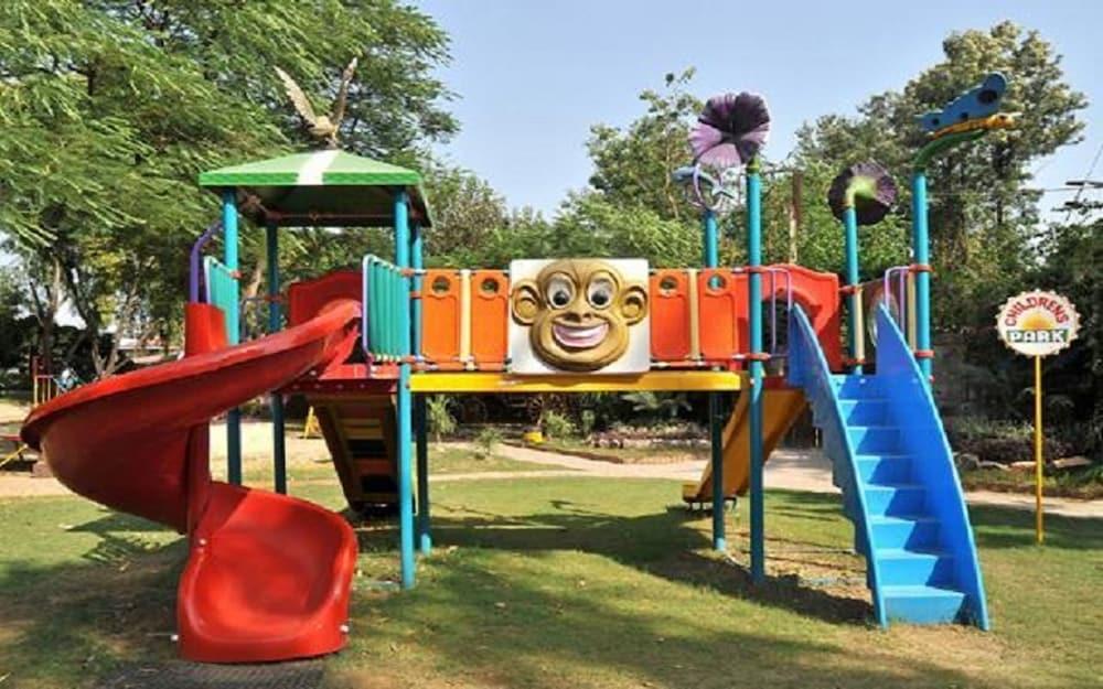 Best Western Resort Country Club Гургаон Экстерьер фото
